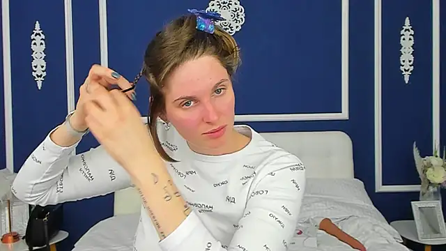 Snapshot of SabrinaRayX chatting on 10/22/25, 12:38 SabrinaRayX online show from 10/22/25, 12:38