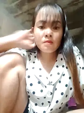 Snapshot of emilyzz chatting on 10/22/25, 01:11 emilyzz online show from 10/22/25, 01:11