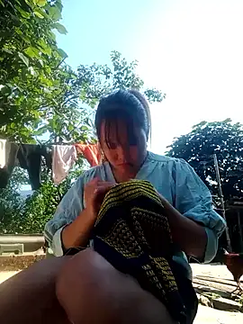 Snapshot of emilyzz chatting on 11/23/25, 07:08 emilyzz online show from 11/23/25, 07:08