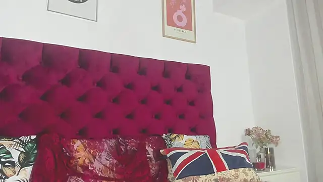 Snapshot of OdetteOcean chatting on 10/30/25, 06:41 OdetteOcean online show from 10/30/25, 06:41