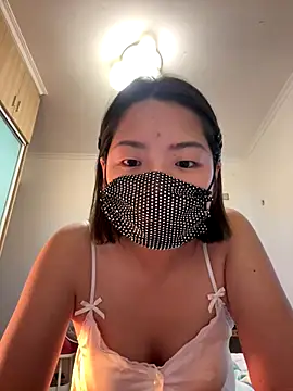 Snapshot of TiNa_wiwi chatting on 10/24/25, 09:38 TiNa wiwi online show from 10/24/25, 09:38