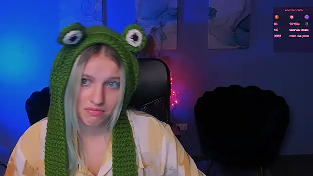 kaela spell  online show from 11/14/25, 01:10