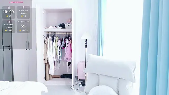 Snapshot of schoolgirl-nurse chatting on 11/14/25, 07:51 schoolgirl-nurse online show from 11/14/25, 07:51