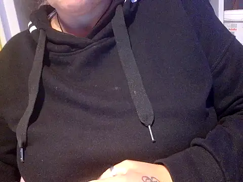 Snapshot of Milf_Lady_Frankfurt chatting on 09/28/25, 07:19 Milf Lady Frankfurt online show from 09/28/25, 07:19