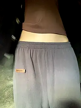 Snapshot of Bella_sexy98 chatting on 11/20/25, 03:07 Bella sexy98 online show from 11/20/25, 03:07