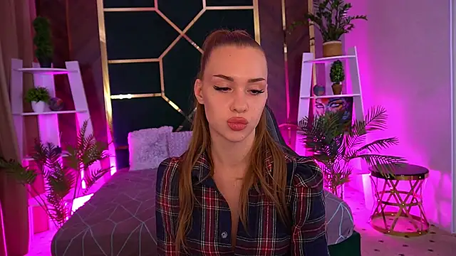 Snapshot of SweetAngellic chatting on 09/21/25, 12:51 SweetAngellic online show from 09/21/25, 12:51