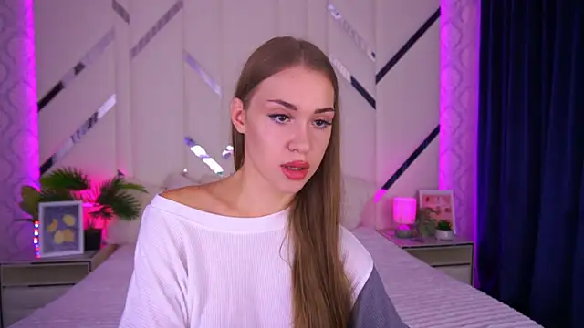 Snapshot of SweetAngellic chatting on 09/22/25, 12:51 SweetAngellic online show from 09/22/25, 12:51