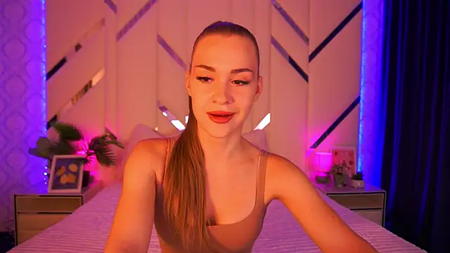 Snapshot of SweetAngellic chatting on 09/27/25, 12:32 SweetAngellic online show from 09/27/25, 12:32