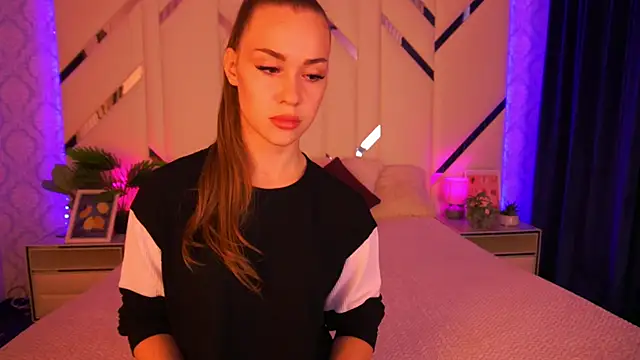 Snapshot of SweetAngellic chatting on 10/06/25, 12:35 SweetAngellic online show from 10/06/25, 12:35