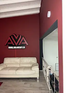 Snapshot of krisstenSantos chatting on 10/28/25, 12:30 krisstenSantos online show from 10/28/25, 12:30