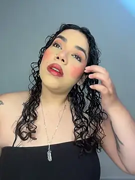 Snapshot of krisstenSantos chatting on 12/01/25, 11:59 krisstenSantos online show from 12/01/25, 11:59