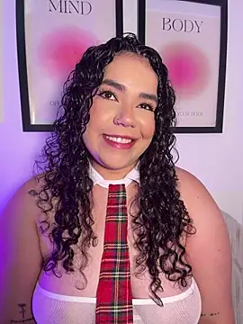 krisstenSantos online show from 07/28/26, 06:20