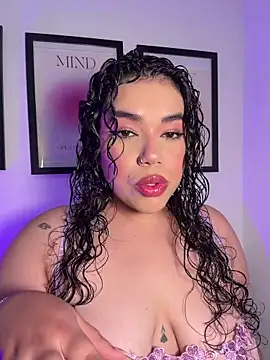 krisstenSantos online show from 07/29/26, 05:33