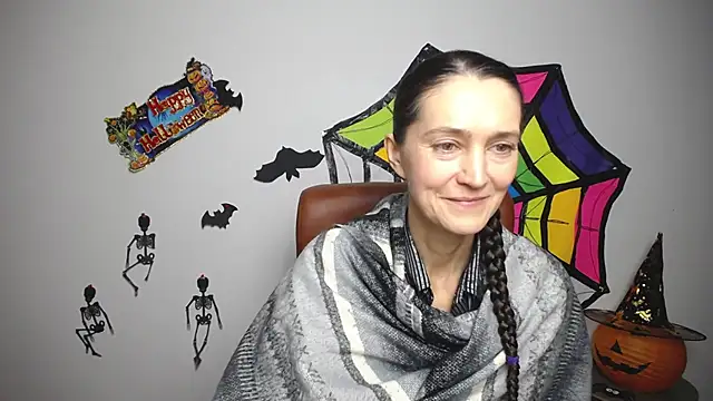 TayaFinch online show from 11/01/25, 02:30