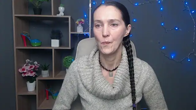 TayaFinch online show from 11/05/25, 01:00