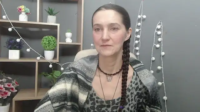 Snapshot of TayaFinch chatting on 01/15/26, 01:37 TayaFinch online show from 01/15/26, 01:37