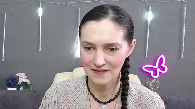 Snapshot of TayaFinch chatting on 03/11/26, 01:17 TayaFinch online show from 03/11/26, 01:17