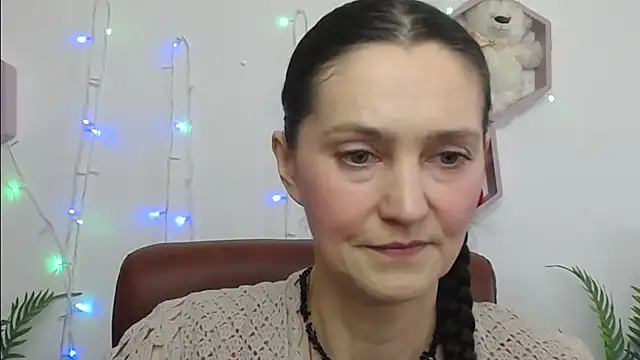 Snapshot of TayaFinch chatting on 03/21/26, 01:16 TayaFinch online show from 03/21/26, 01:16