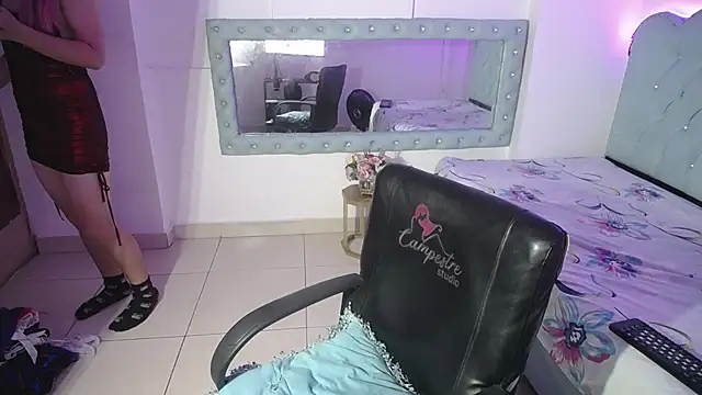 Snapshot of Cordelia_Perlman chatting on 10/14/25, 12:06 Cordelia Perlman online show from 10/14/25, 12:06