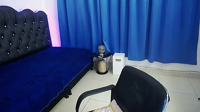 Snapshot of Cordelia_Perlman chatting on 12/04/25, 12:47 Cordelia Perlman online show from 12/04/25, 12:47