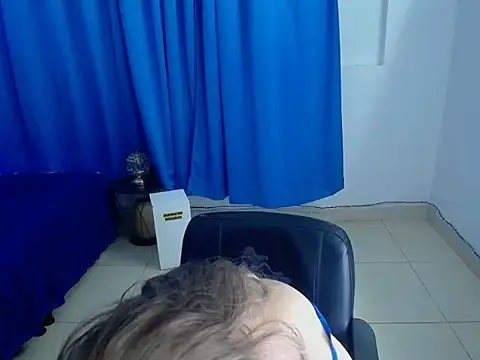 Snapshot of Cordelia_Perlman chatting on 12/13/25, 08:25 Cordelia Perlman online show from 12/13/25, 08:25