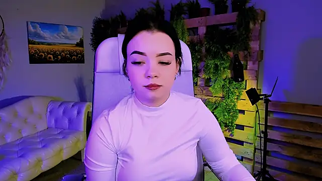 leslierowe  online show from 10/25/25, 04:13