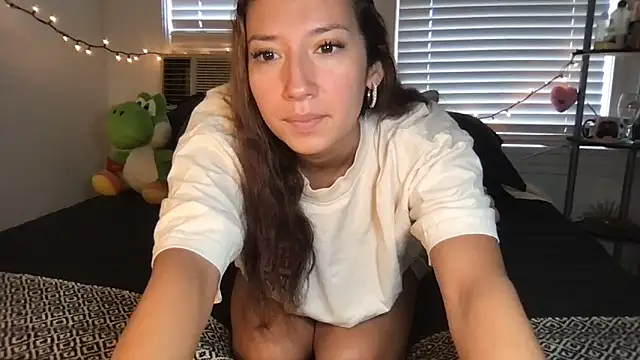 Snapshot of yoursweetestlilly chatting on 10/01/25, 02:56 yoursweetestlilly online show from 10/01/25, 02:56