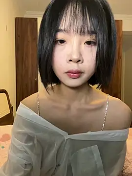 Snapshot of qiqi_x chatting on 01/11/26, 02:22 qiqi x online show from 01/11/26, 02:22