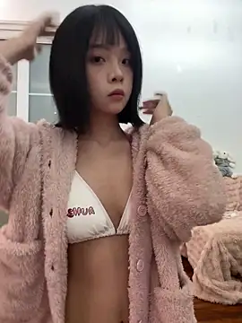 Snapshot of qiqi_x chatting on 02/26/26, 01:54 qiqi x online show from 02/26/26, 01:54