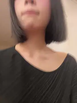 Snapshot of qiqi_x chatting on 02/28/26, 01:56 qiqi x online show from 02/28/26, 01:56