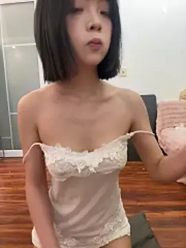 Snapshot of qiqi_x chatting on 03/03/26, 02:12 qiqi x online show from 03/03/26, 02:12