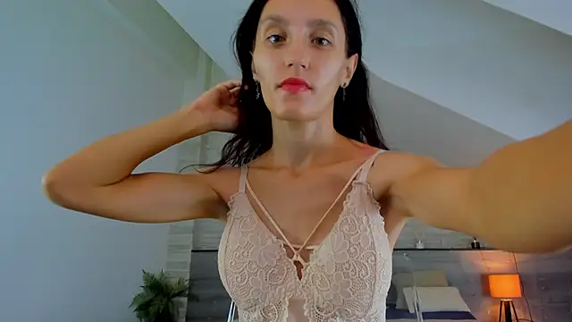 Snapshot of skinnystar_ chatting on 10/27/25, 05:11 skinnystar online show from 10/27/25, 05:11