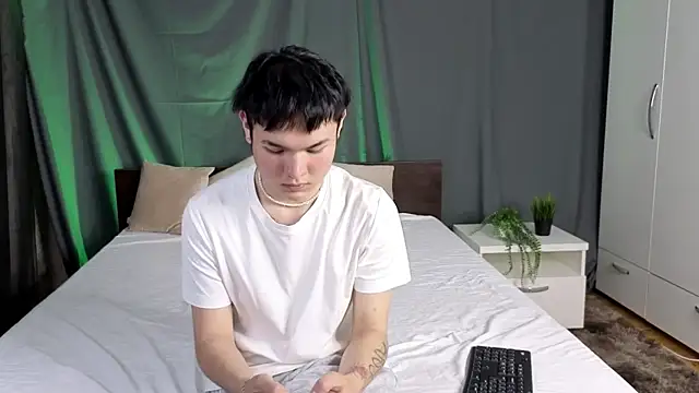 Kaelix1 online show from 09/18/25, 01:24