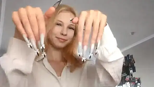 Fafa Fluff online show from 09/21/25, 03:13