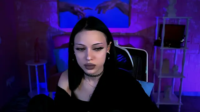 MiaCain online show from 09/18/25, 12:18