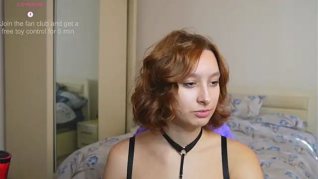 Snapshot of LilyannRosse chatting on 10/14/25, 07:09 LilyannRosse online show from 10/14/25, 07:09