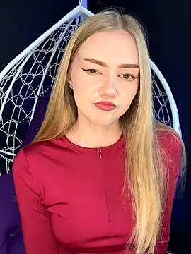 MilaMoone online show from 09/26/25, 10:41