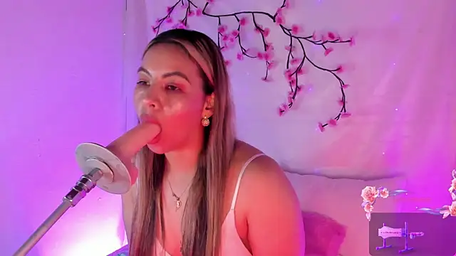 chubbyZoe online show from 10/17/25, 02:59