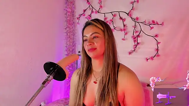 chubbyZoe online show from 10/31/25, 02:45