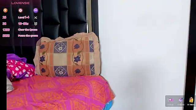 Snapshot of ArexBlakk chatting on 11/01/25, 09:28 ArexBlakk online show from 11/01/25, 09:28