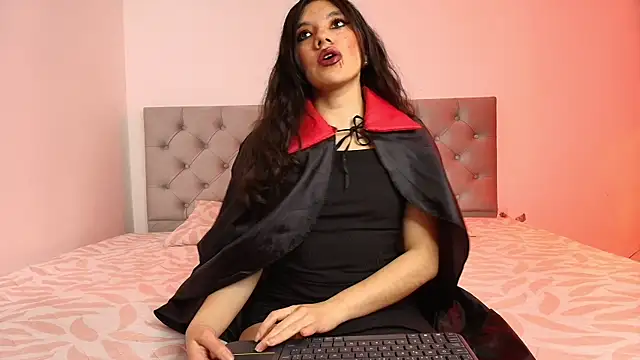 Snapshot of Lili_candysex chatting on 10/31/25, 01:56 Lili candysex online show from 10/31/25, 01:56