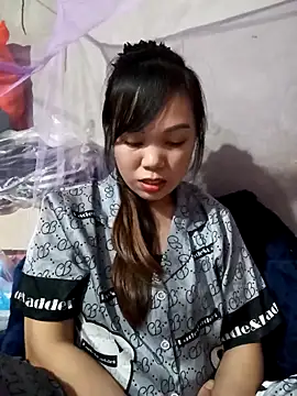 Snapshot of Tary_toot chatting on 11/15/25, 01:29 Tary toot online show from 11/15/25, 01:29