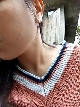 Snapshot of Tary_toot chatting on 11/17/25, 01:33 Tary toot online show from 11/17/25, 01:33