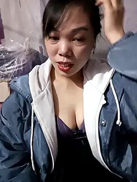 Snapshot of Tary_toot chatting on 11/21/25, 02:43 Tary toot online show from 11/21/25, 02:43