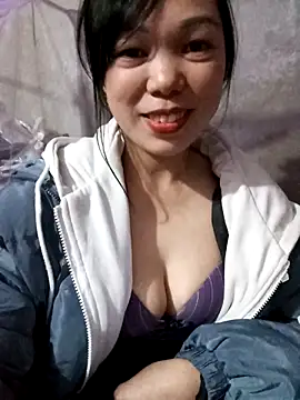 Snapshot of Tary_toot chatting on 11/24/25, 10:59 Tary toot online show from 11/24/25, 10:59