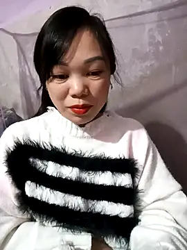 Snapshot of Tary_toot chatting on 11/28/25, 11:29 Tary toot online show from 11/28/25, 11:29