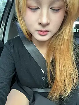 yuki june online show from 10/25/25, 08:33