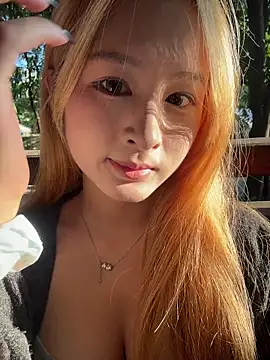 yuki june online show from 10/27/25, 09:13