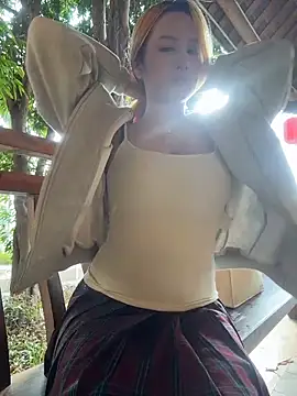 yuki june online show from 12/19/25, 07:59