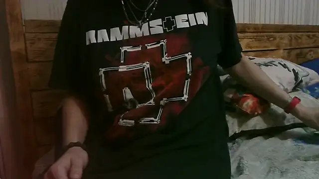 Snapshot of EthelsLover chatting on 10/15/25, 07:25 EthelsLover online show from 10/15/25, 07:25